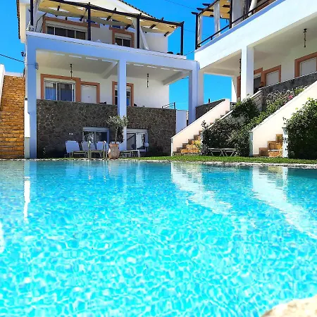 Irene's Maisonette At Rafaella Апартаменты Коккони