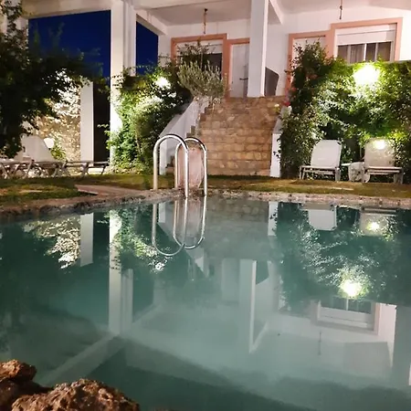 Irene's Maisonette At Rafaella Kokkónion