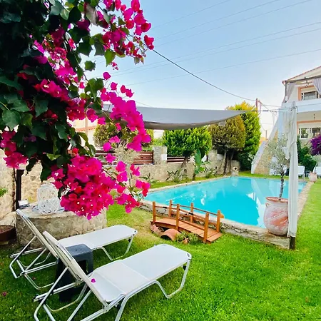 Irene's Maisonette At Rafaella דירה