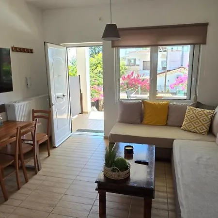 Irene's Maisonette At Rafaella Kokkónion