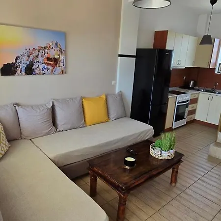 Irene's Maisonette At Rafaella דירה