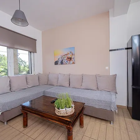 Irene's Maisonette At Rafaella Lejlighed *