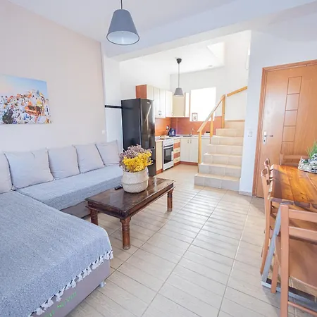 Irene's Maisonette At Rafaella