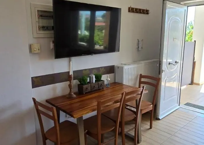 Irene's Maisonette At Rafaella 아파트