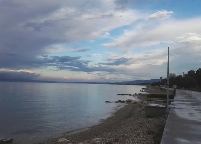 Irene's Maisonette At Rafaella 아파트